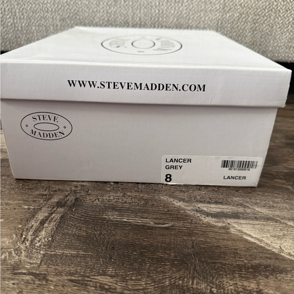 Steve Madden Gray Sneakers - Picture 3 of 9